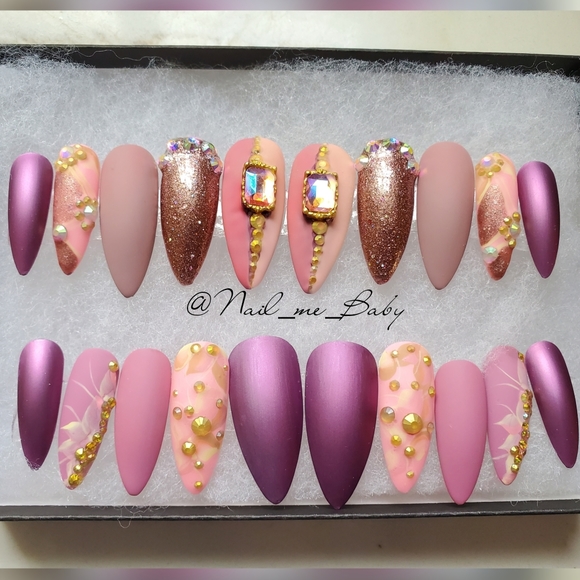 Luxurious Gel press-ons Nails - Picture 6 of 6